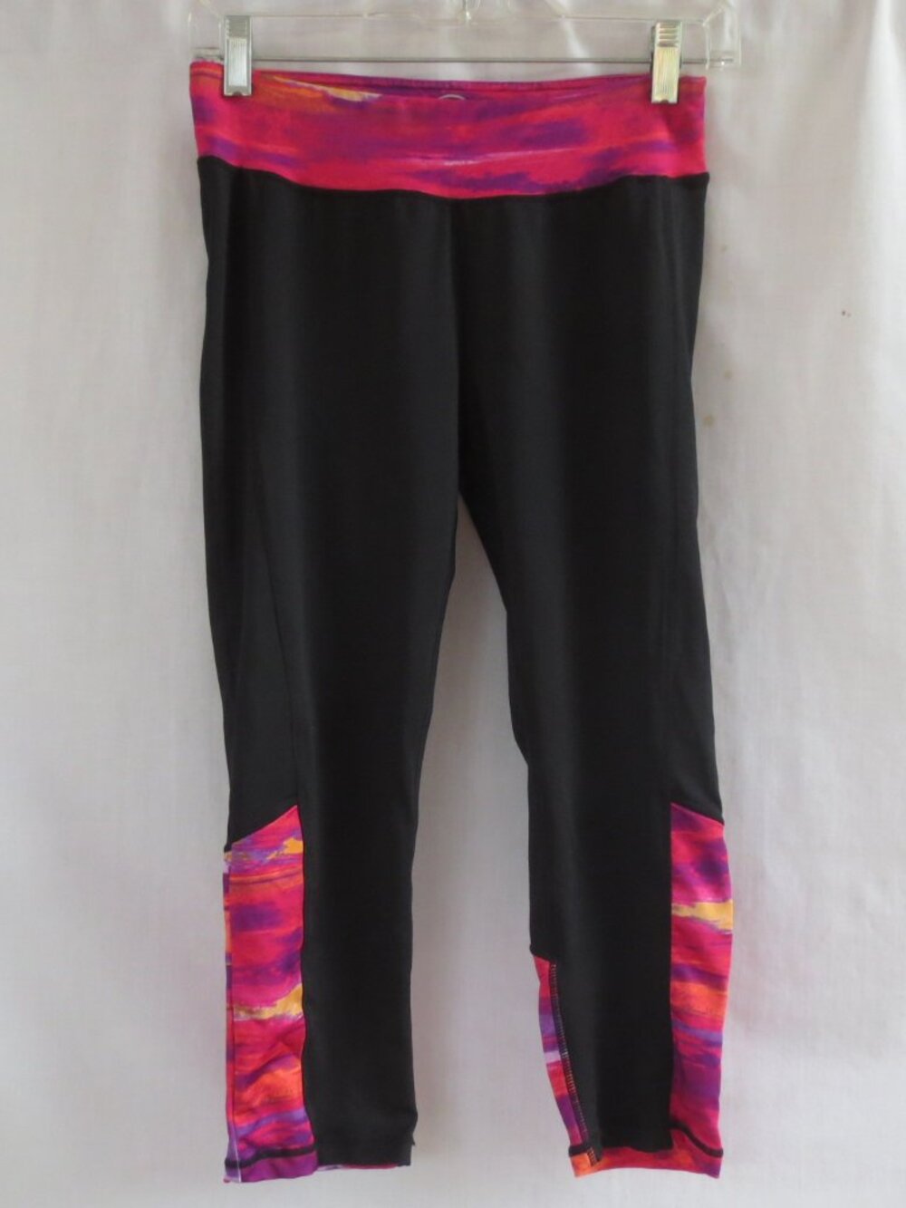 NEW Energie Pants Black Hot Pink Multicolor Cropped Workout Leggings Jr. Size M